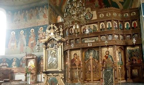 Interior biserica noua